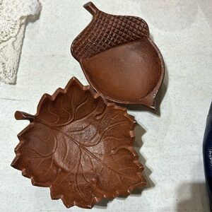Leaf and acorn dishes